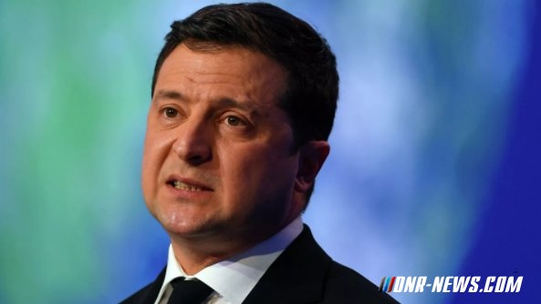 Владимир Зеленский подписал закон "об олигархах"